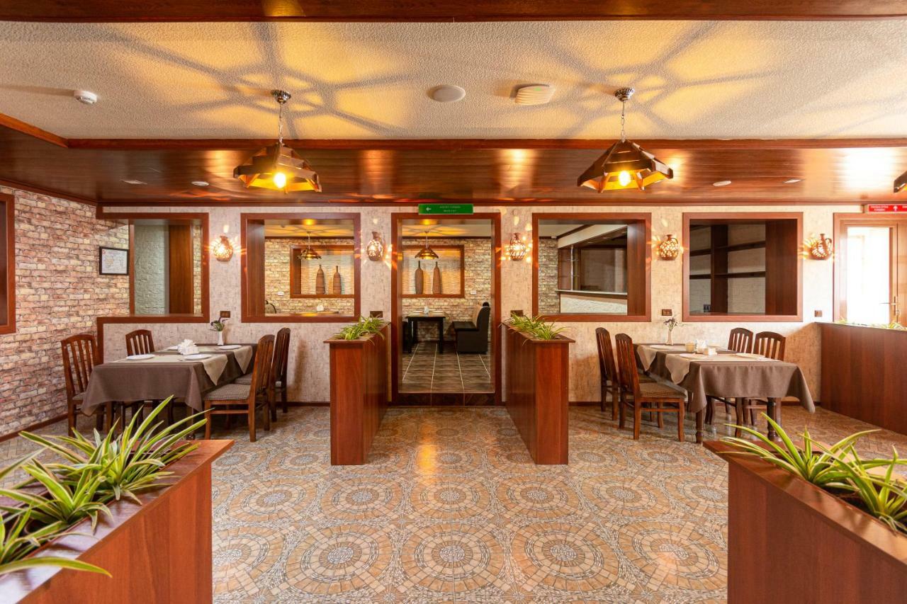 Voyage Hotel Fergana Kültér fotó