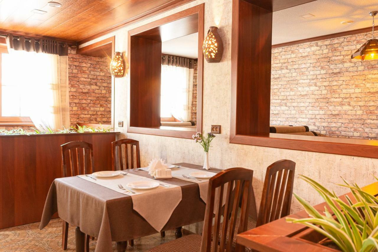 Voyage Hotel Fergana Kültér fotó