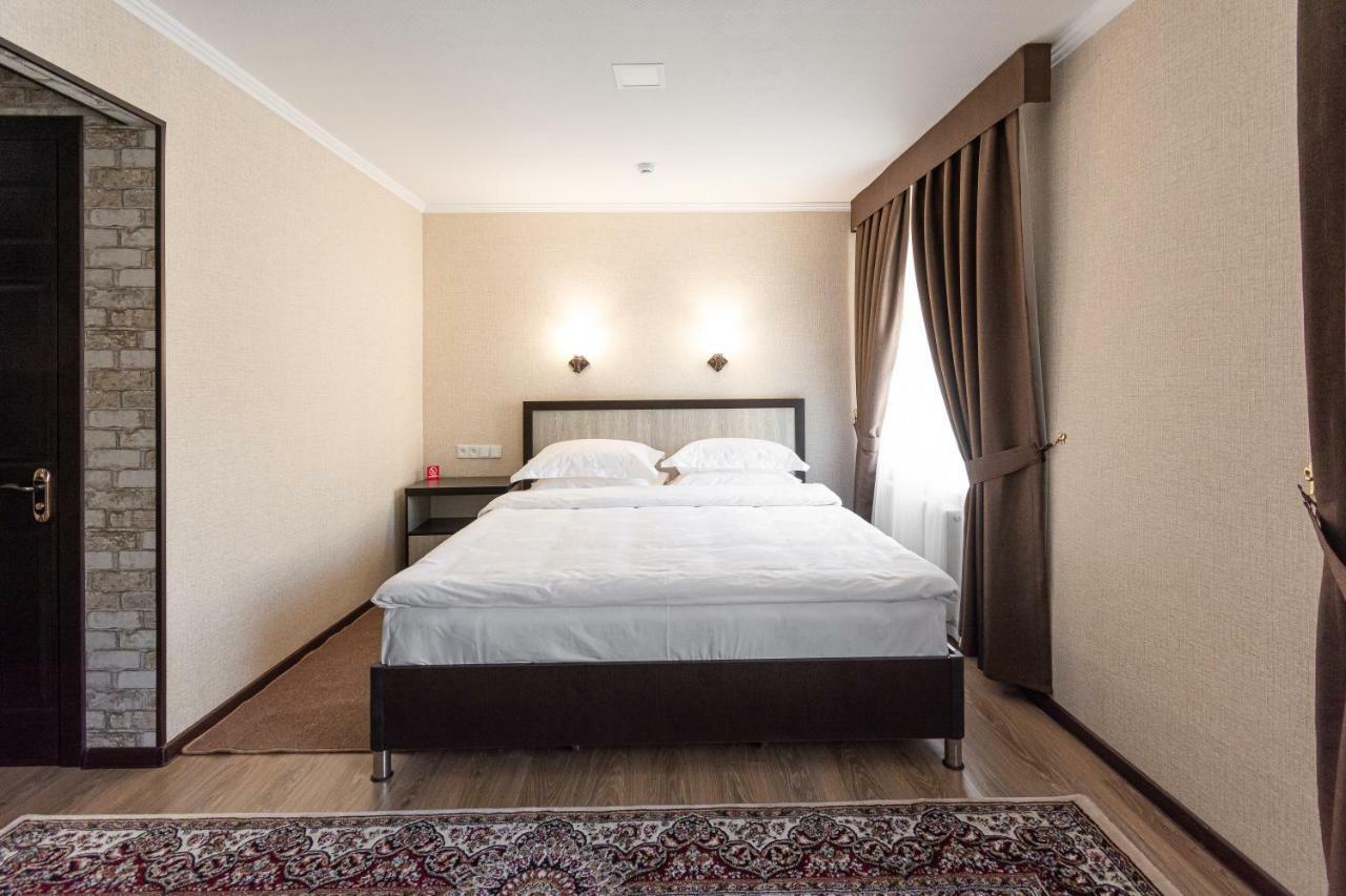 Voyage Hotel Fergana Kültér fotó