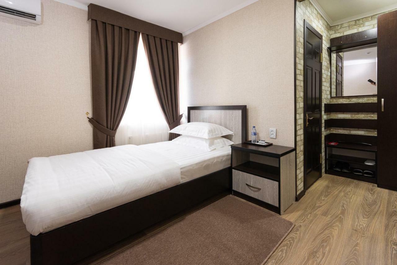 Voyage Hotel Fergana Kültér fotó