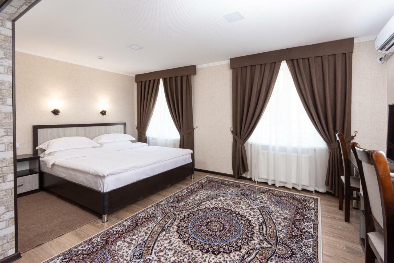 Voyage Hotel Fergana Kültér fotó